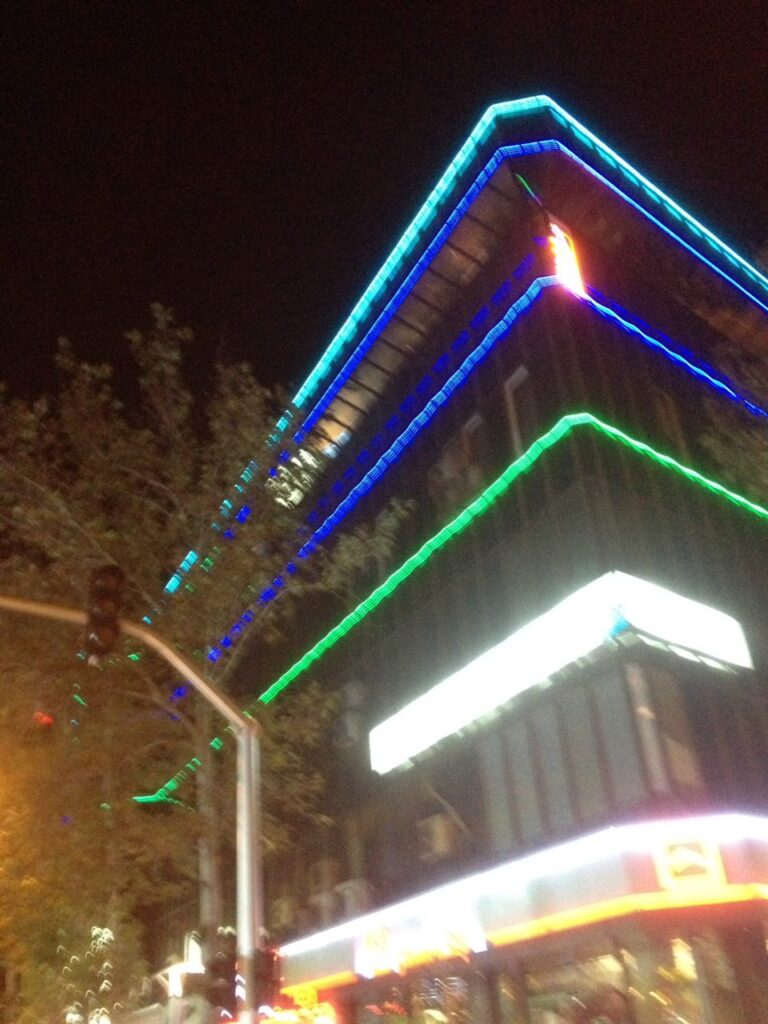 photo6003507060626532443